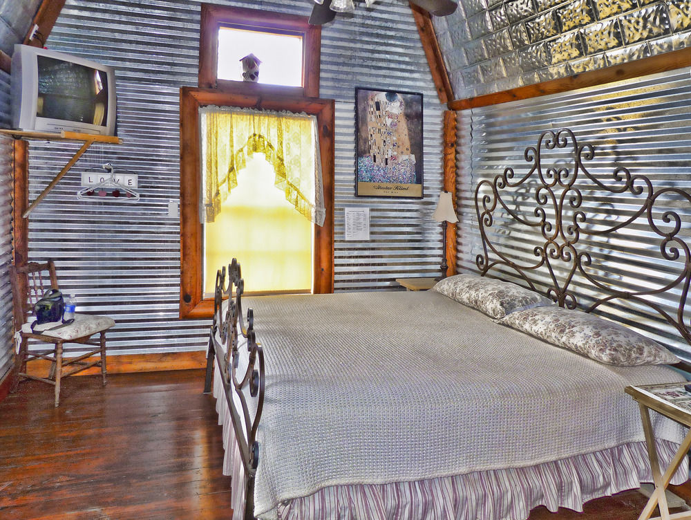 Top Of The Hill Rv Resort & Cabins Waring エクステリア 写真