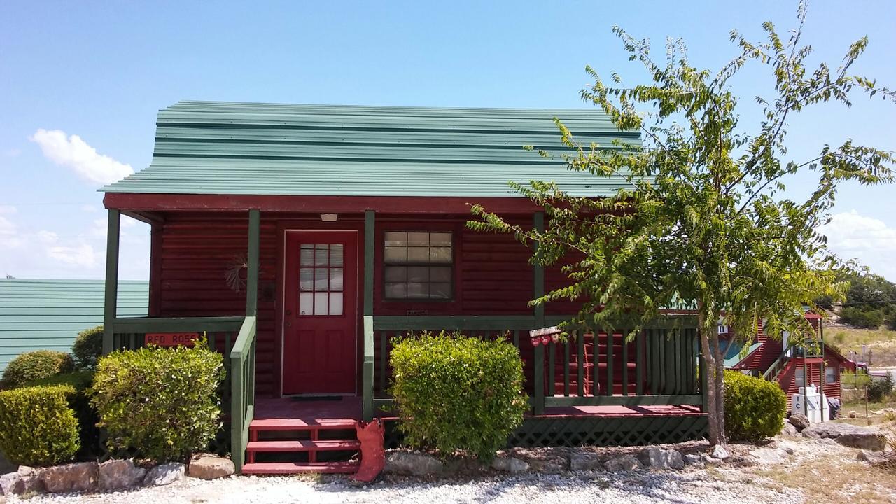 Top Of The Hill Rv Resort & Cabins Waring エクステリア 写真