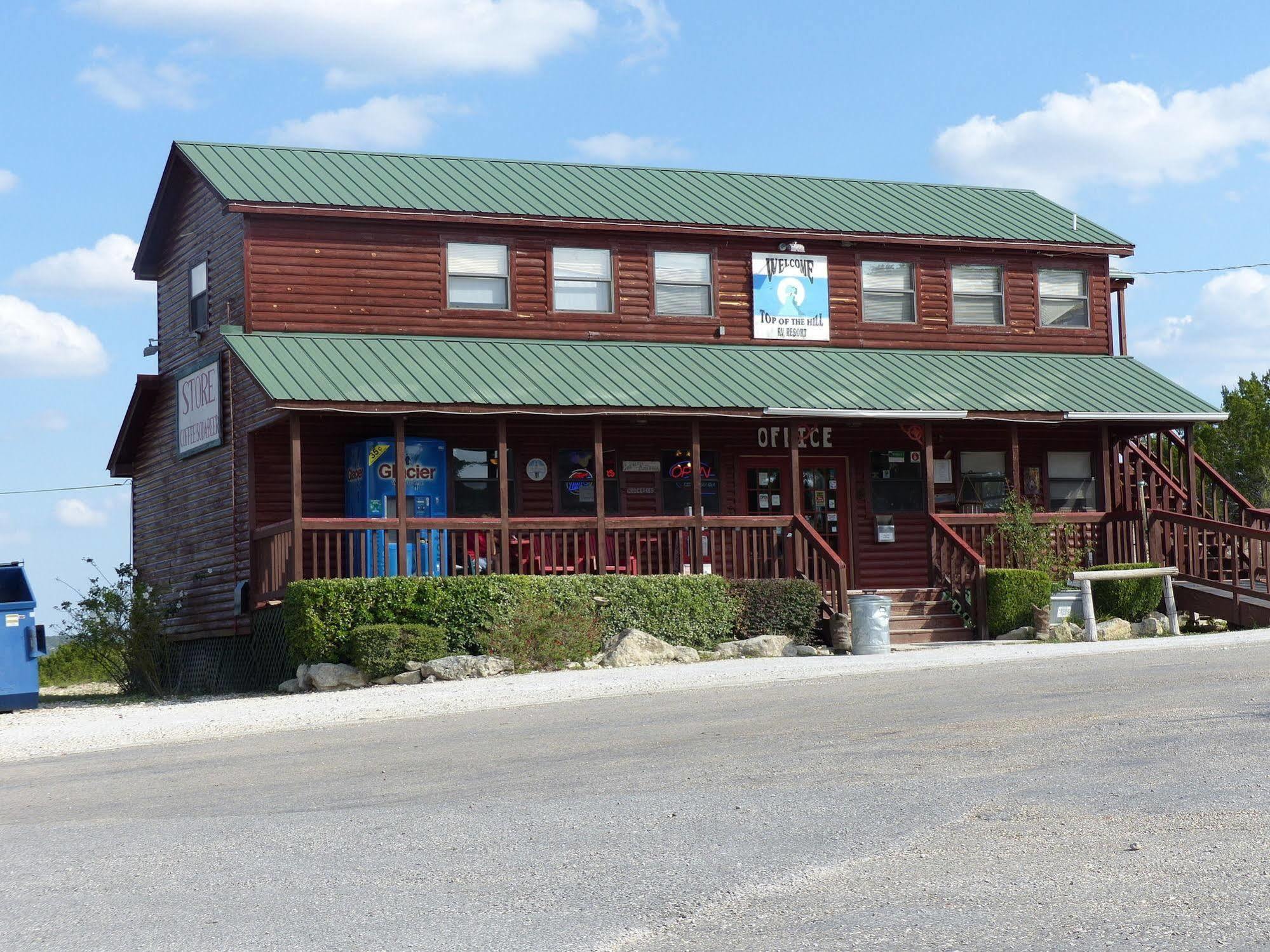 Top Of The Hill Rv Resort & Cabins Waring エクステリア 写真