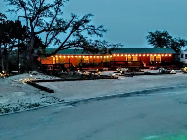 Top Of The Hill Rv Resort & Cabins Waring エクステリア 写真