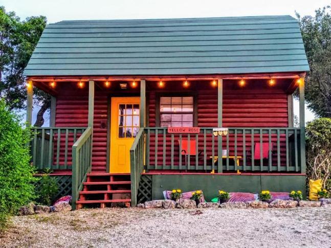 Top Of The Hill Rv Resort & Cabins Waring エクステリア 写真